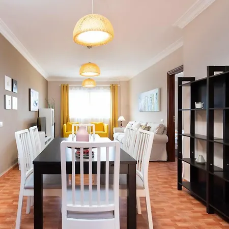 Sea & Mountain Views Apt. With Terrace Lägenhet