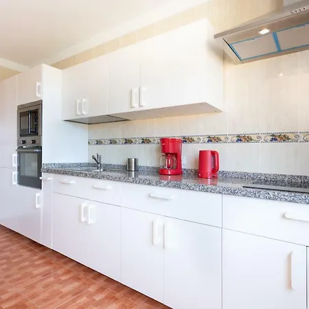 Apartamento Sea & Mountain Views Apt. With Terrace *