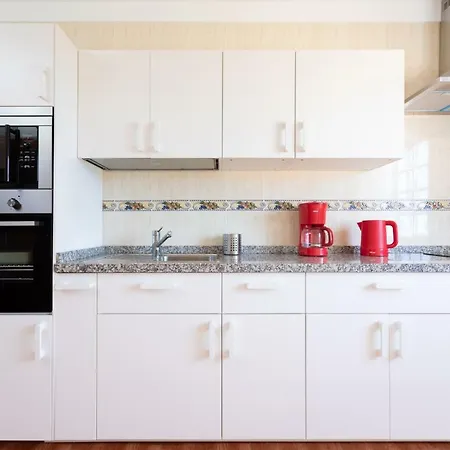 Apartamento Sea & Mountain Views Apt. With Terrace