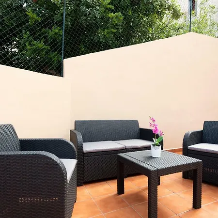 Sea & Mountain Views Apt. With Terrace *