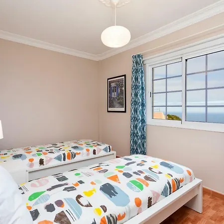 Sea & Mountain Views Apt. With Terrace Apartamento Garachico (Tenerife)